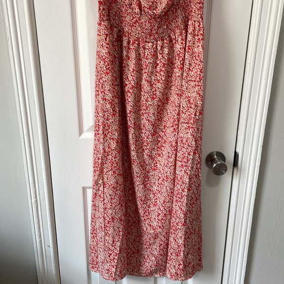 NWOT off the shoulder floral maxi - Picture 3 of 8